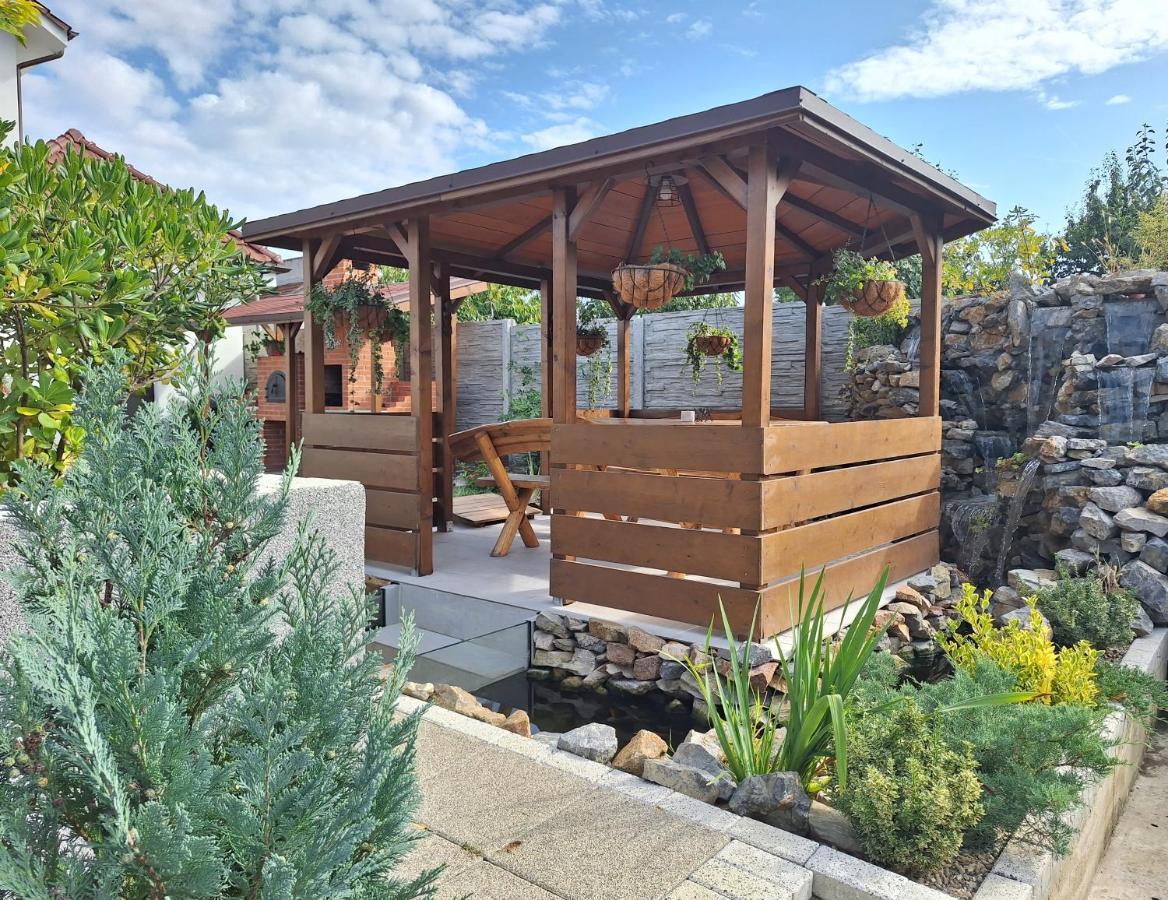 Trend Bed & Breakfast Arad Eksteriør bilde