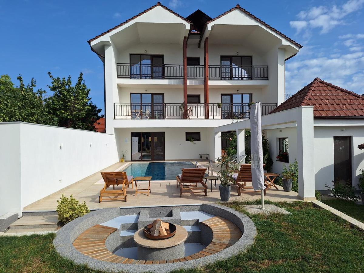 Trend Bed & Breakfast Arad Eksteriør bilde